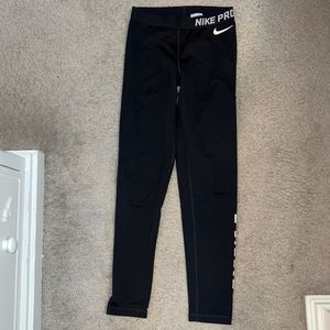 Black Nike pro leggings size medium